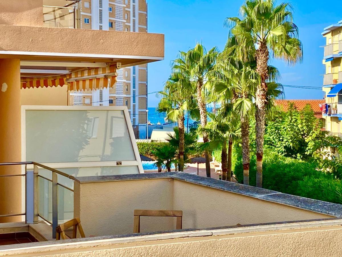 Apartment 1ªlinea-50m De Playa-210m2 Utiles-bbq Privada-vistas Al Mar-3 Terrazas Denia